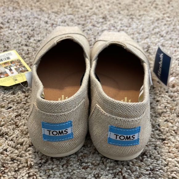 Toms Never Worn! - size 5.5 - Picture 2 of 4